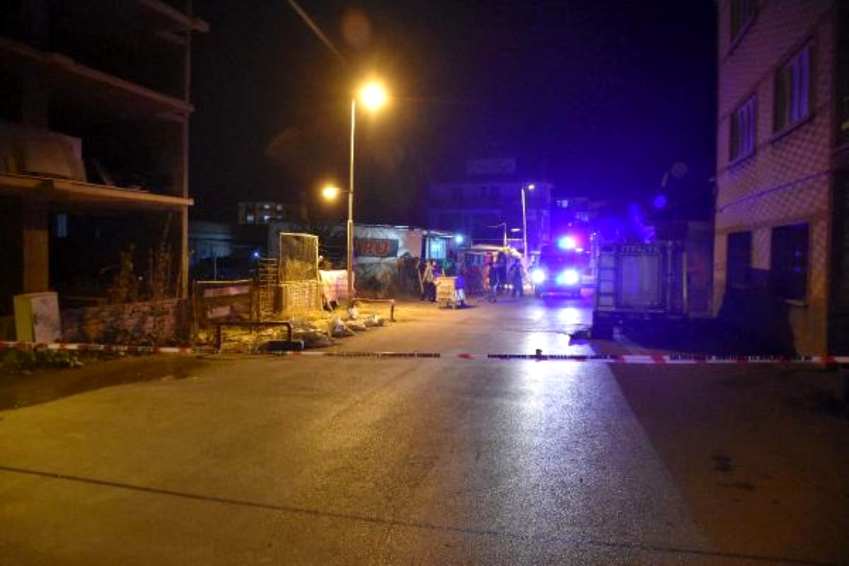 Son dakika haberleri | İnşaat çatısında intihara kalkıştı, polis engelledi